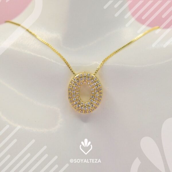 Collar letra O