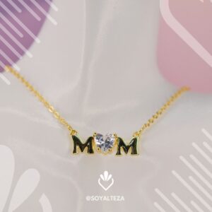 Collar mom