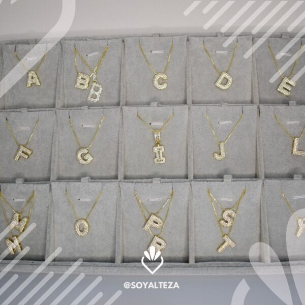 Collar Letra C - Imagen 3